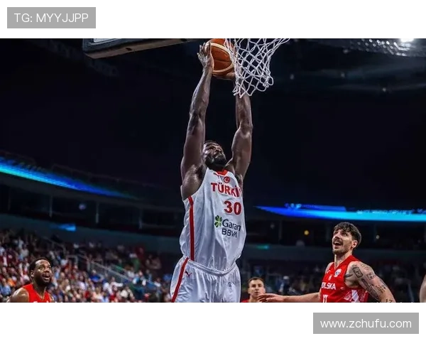 火箭签下前杜克明星凯里与前76人旧将康西尔打造全新内线组合